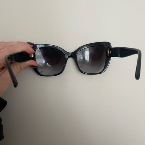 Brand New Black Large Frame Dolce & Gabbana Sunglasses. Super flattering! main image 4